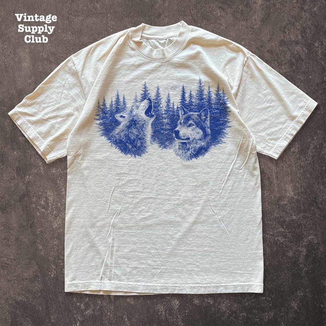 Unisex Wolf T Shirt, Vintage Style Wolf Animal Tee, Retro Wolf Nature ...