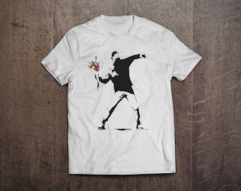 Banksy Flower Thrower Street Art / Heavyweight cotton unisex t-shirt with print tee top