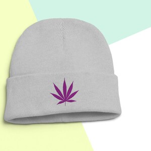 Paars Pot Leaf Weed Cannabis Kanja/Beanie Unisex Geborduurde Cap Hoed Skullcap Warm Zacht Cadeau Winter Gebreide Hoeden
