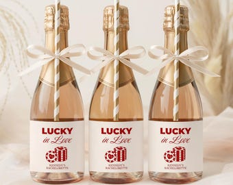 Lucky in Love Bachelorette-miniflesetiketten: bewerkbare etiketten voor feestbedankjes casinothema, afdrukbare stickers alcoholfles (canvasjabloon)