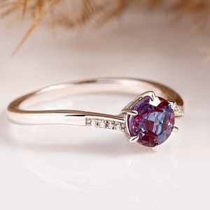 Unieke alexandriet verlovingsring| Vintage alexandriet statement ring voor dames| Beloftering voor haar| Zilveren ring| Alexandrietsieraden