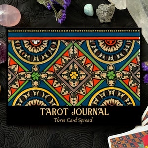 Tarot-Tagebuch für 3 Kartenlegungen: Notieren Sie Ihre täglichen Kartenlegungen | Raum für Interpretationen