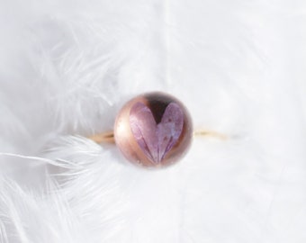 Gold or silver heart ring / adjustable, gold or silver plated of your choice / heart-shaped petal / wild geranium