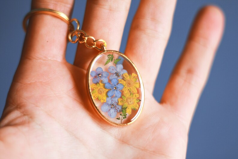 Blue and yellow dried flower key ring / handmade in France / key ring with or without gift packaging image 5