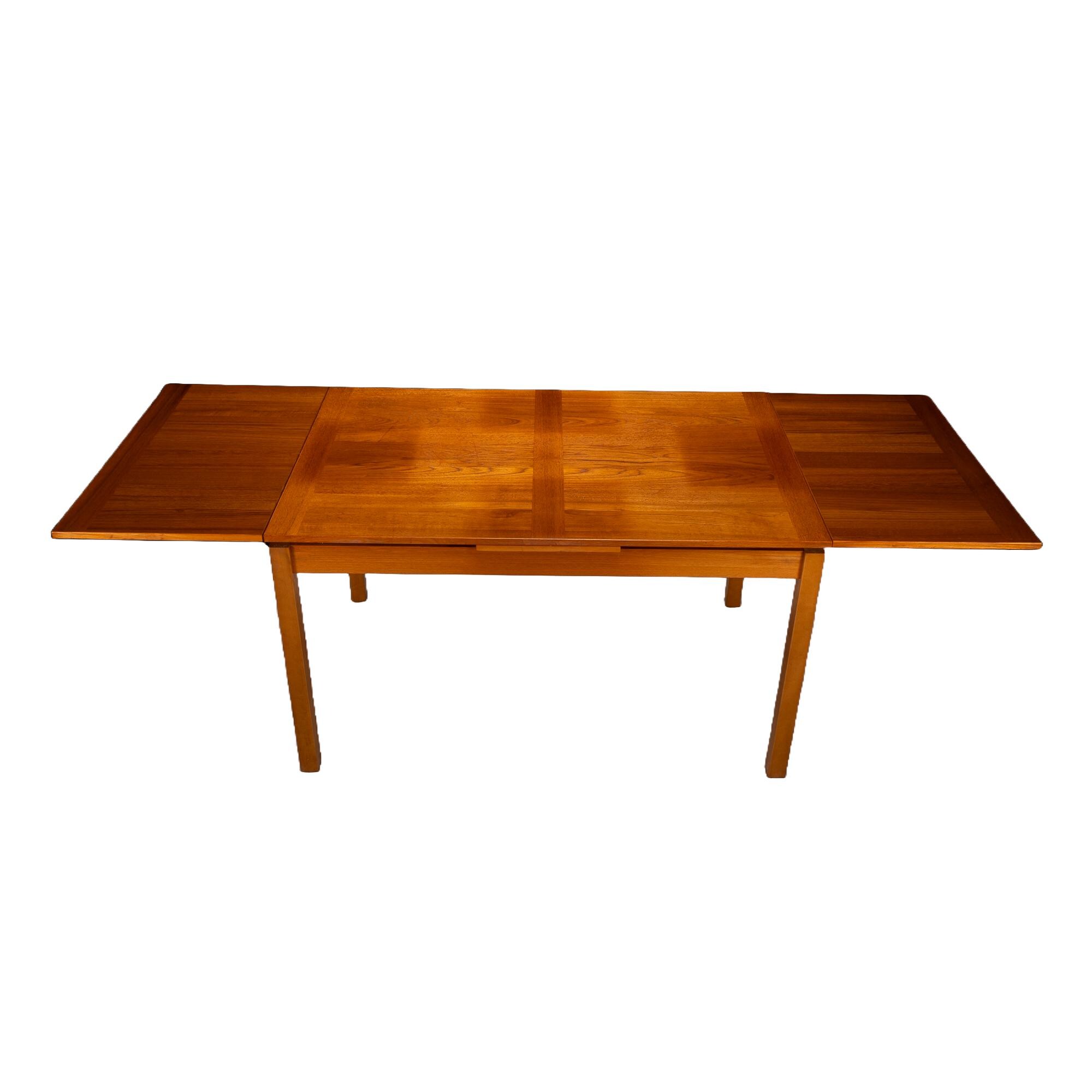 Mobler table discount