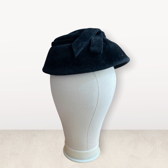 Sophisticated Black Vintage Wool Hat - image 2