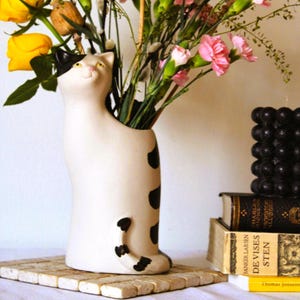 Vaso de cerâmica vintage Vallis para gatos, década de 1970: Swedish Studio Pottery