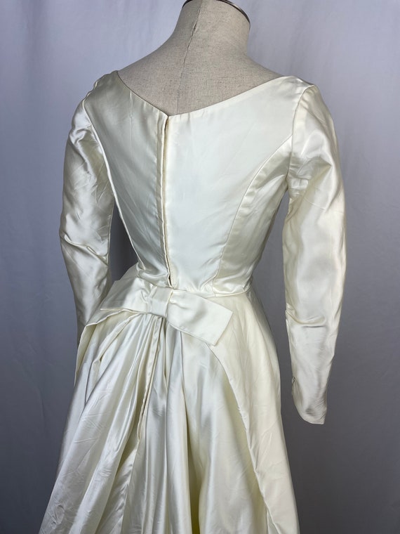 Vintage 1960s Ivory Wedding Dress Extra Small - image 3