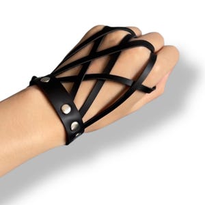 Leren armbanden voor vrouwen, handgemaakte gotische armbanden, verweven armbanden om beide polsen, armbanden set rock, biker, gotische stijl