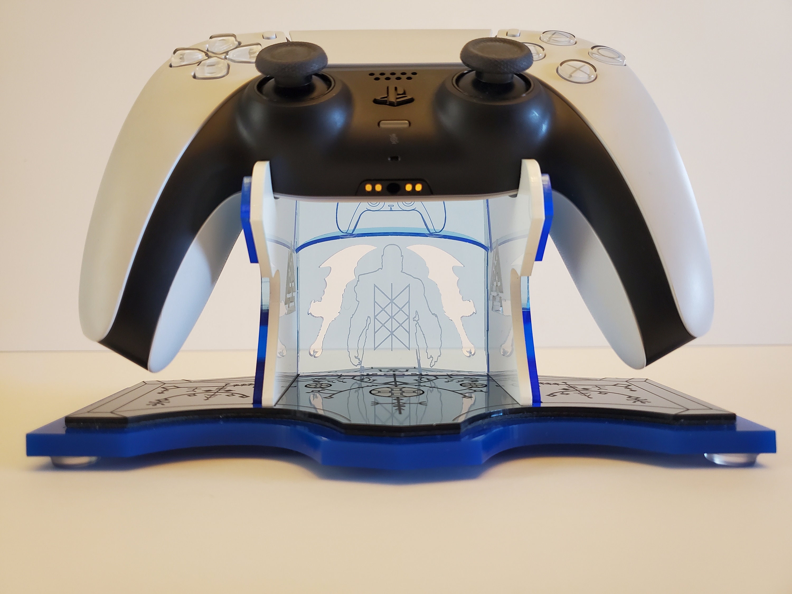 Custom stand for the God Of War: Ragnarok PS5 controller, it's a