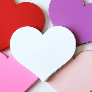 25 Kartonherzen in mehreren Farben und Größen, gestanzte Herzen, Papierherzrohlinge, Valentinstagsherzen