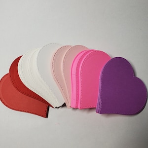 24 corazones de papel troquelados y cosidos, varias opciones de color, 2,75 pulgadas, ideales para álbumes de recortes, fabricación de tarjetas y decoraciones, corazones de San Valentín