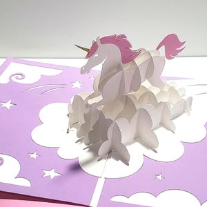 Carte pop-up licorne faite main, carte d'anniversaire pop-up enfant licorne, carte à envoyer