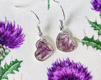 Chardon écossais, cadeau Outlander, boucles d'oreilles coeur en argent sterling, chardon violet. Fleur nationale, coeurs 10 mm, cadeau écossais. Chardon