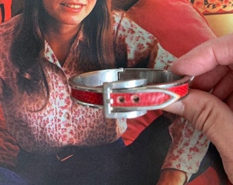 1970s Red Pebbled Leather Pewter Belt Buckle Bracelet Hinged Retro Bangle Mod Vintage Equestrian Statement Jewelry
