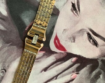 Rare 1940s Crown Trifari Signed Honeycomb Bracelet Gold Plated Art Deco Buckle Alfred Philippe Design Rhinestone Vintage Jewelry