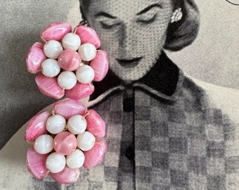 1940s Pink Raspberry White Beaded Glass Cluster Clip On Earrings Vintage Retro Bead Statement Jewelry