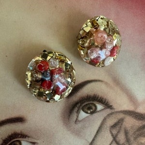 50S Lucite Confetti Seashell Earrings, 50s Confetti Earrings, Confetti Jewelry, Vintage Confetti Earrings, 50s Earrings, 50s Jewelry