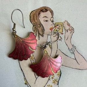 Vintage Electric Pink Cloisonne Lotus Earrings, Cloisonne Lotus Dangle Earring, Asian Dangle Earrings, Lotus Jewelry, Cloisonne Jewelry