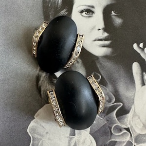 1980s Black Resin Clip On Earrings Vintage Gold Tone Rhinestone Statement Jewelry Retro Accessories