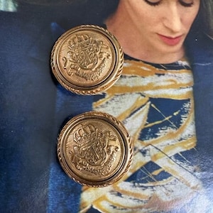 1980s Heraldic Coat of Arms Clip On Earrings Gold Button Style Crest Vintage Jewelry Regal Statement Fashion Accessory