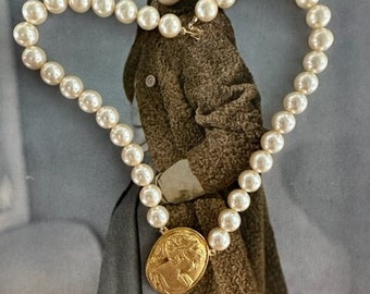 Vintage Laila Rowe Faux Pearl Necklace With Cameo and Rhinestones 