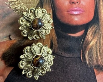 1980s Gold Tone Flower Clip On Earrings Brown Marbled Cabochon Vintage Floral Statement Textured Ornate Metal Retro Jewelry