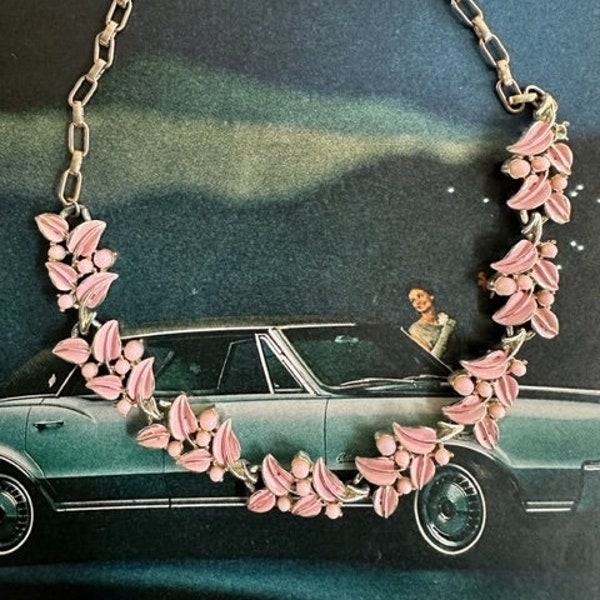 50s Gold Metal Pink Articulated Flower Link Choker, 50s Flower Link Choker, 50s Necklace, 50s Jewelry, 50s Link Choker,