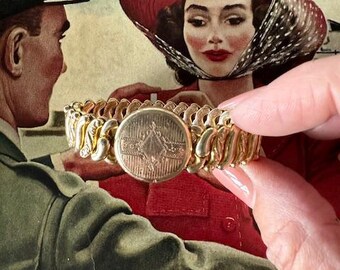 1940s Gold Filled Sweetheart Expansion Bracelet American Queen