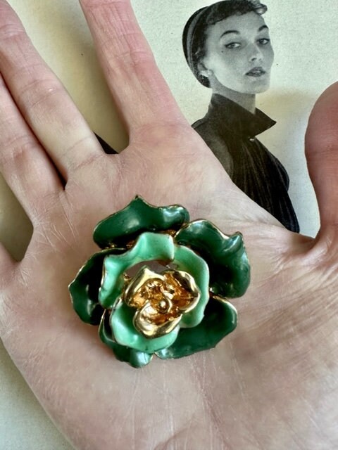 Vintage 1950's 60's Brooch Flower Pin Japanned Black W
