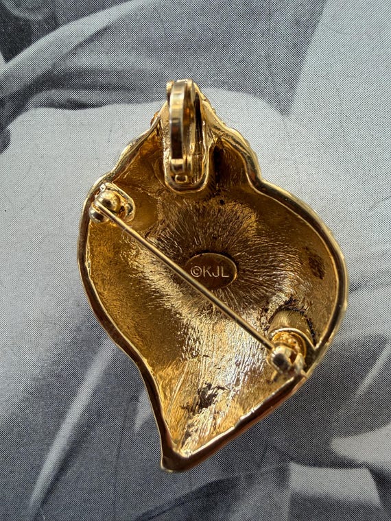 1980s Kenneth Jay Lane Signed Gold Tone Shell Bro… - image 5