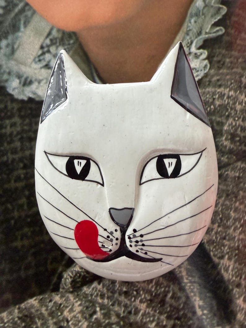 1980s Hand Painted Wooden Cat Face Brooch White Kitty Folk Art Vintage ...