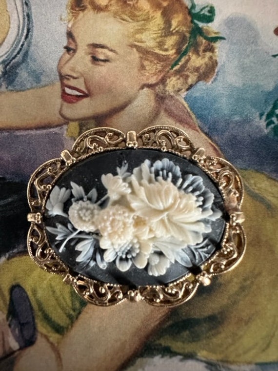 Vintage Slate Resin Cameo Brooch with Lucite Flor… - image 2