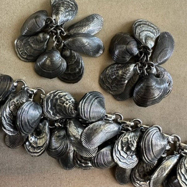 Napier Eugene Bertolli Clam Shell Bracelet & Matching Earrings, Mid Century Napier Rare Jewelry, Napier Bracelets, Napier Jewelry Sets