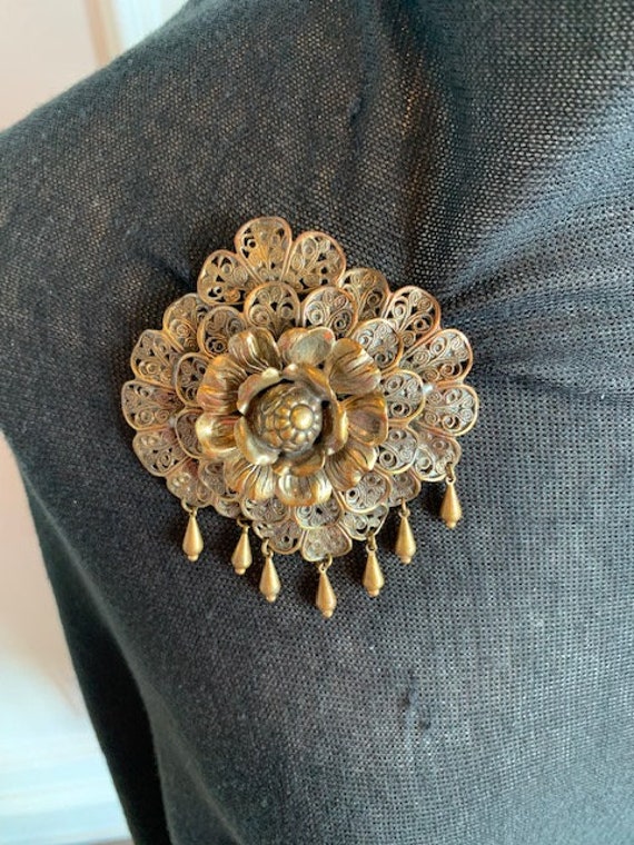 40s Filagree Lg Flower Brooch with Tassels, 40s F… - image 5