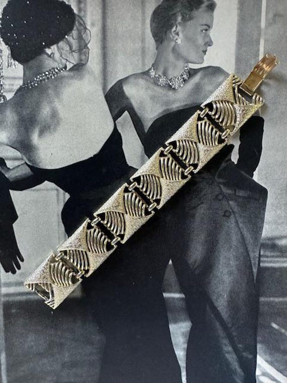 1950s Coro Signed Gold Panel Link Bracelet Vintage Mid  display picture 3