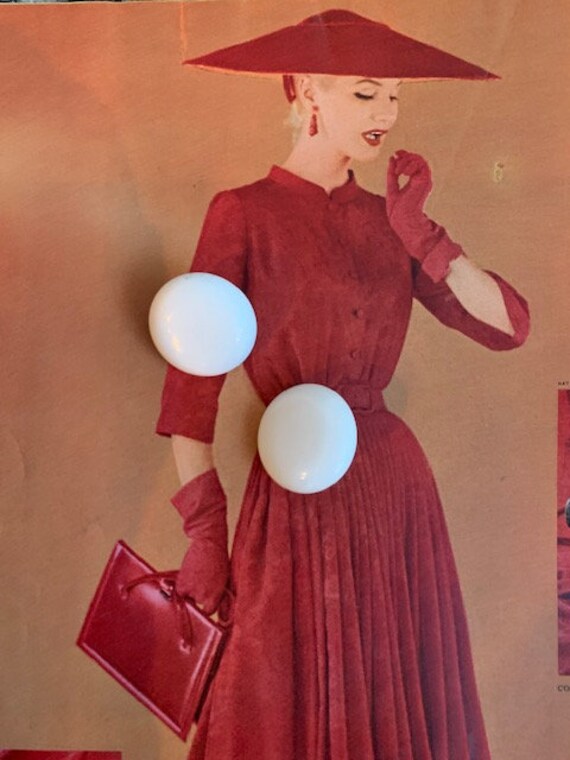 1940s White Celluloid large Button Earrings with … - image 10