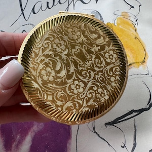 1950s Volupte Gold Tone Floral Powder Compact with Mirror Vintage MCM Original Puff Vanity Collectible Mid Century Makeup Accessory