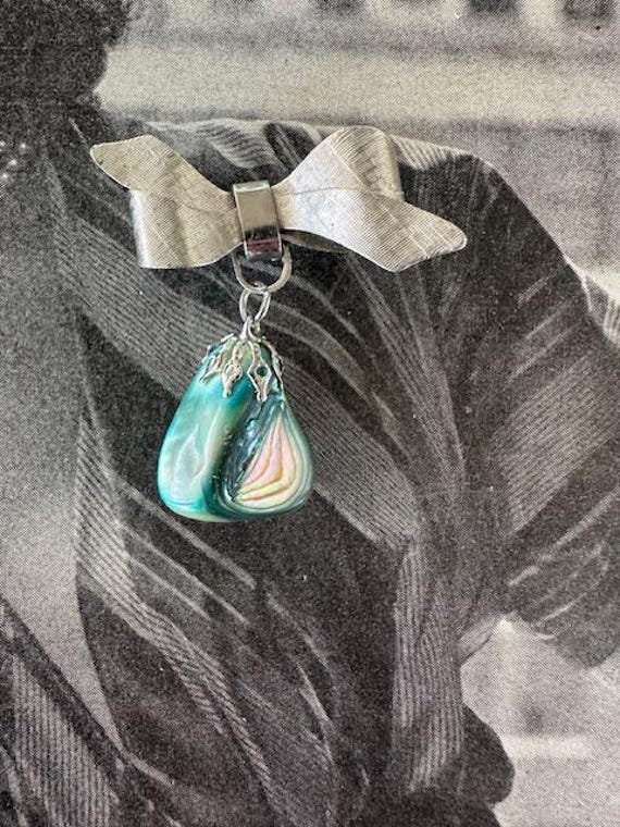 Mid Century Dangle Abalone Shell Brooch, Vintage … - image 2
