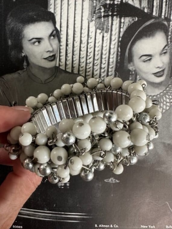 1950s Waterfall Cluster Cha Cha Expansion Bracelet, Mid Century Cha Cha Bracelet, White and Silver waterfall Expansion Bracelet