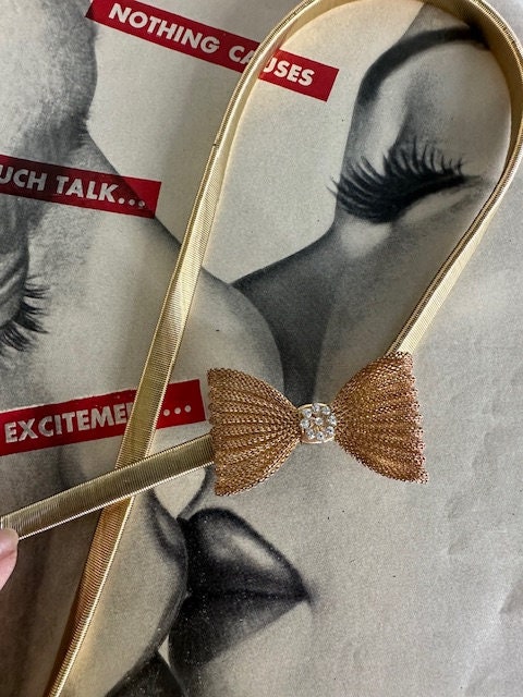 1970s Gold Mesh Bow Tie Stretch Belt Vintage Gold Metal  display picture 1