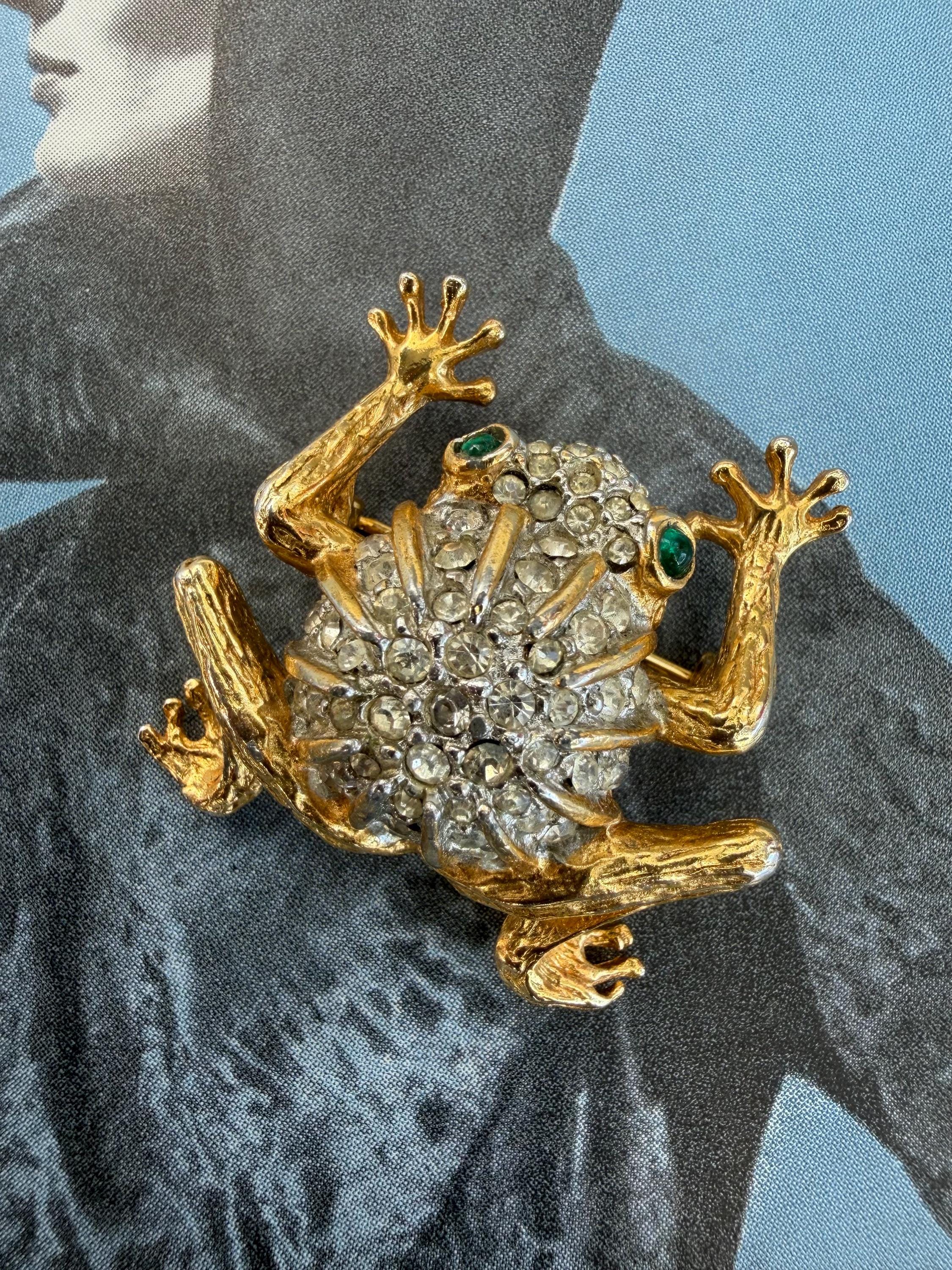 ケネス ジョイ レーンのカエルのブローチ Kenneth Jay Lane Frog - Etsy