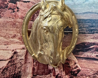 1950s Horse Horseshoe Brooch Gold Tone Equestrian Lucky Western Figural Vintage Mid Century Animal Statement Pin Jewelry