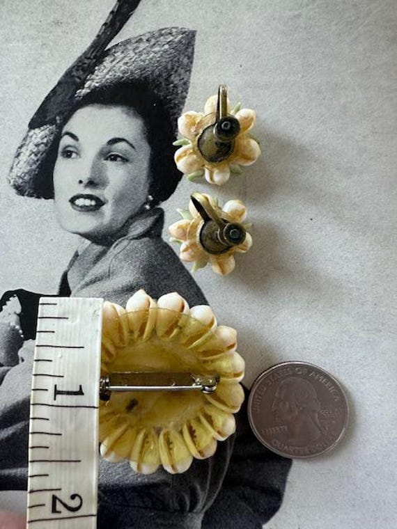 1940s Shell Brooch and Matching Earrings, Vintage… - image 5