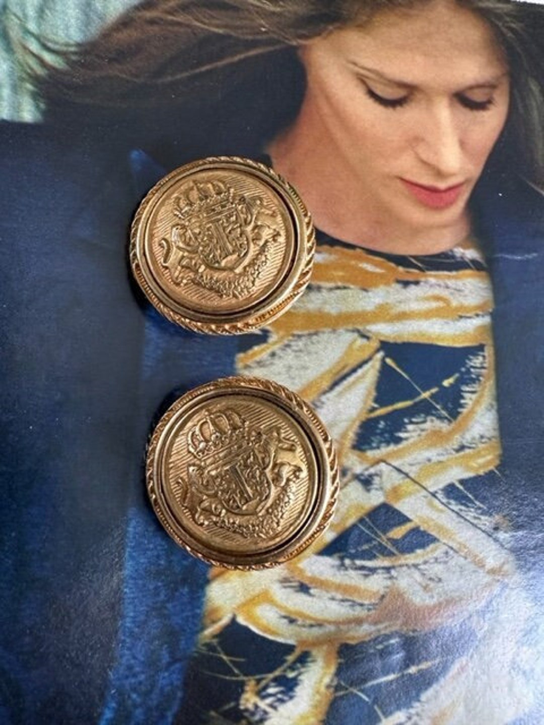 Gold Coat of Arms Earrings, Vintage Coat of Arms Jewelry, Heraldic Gold