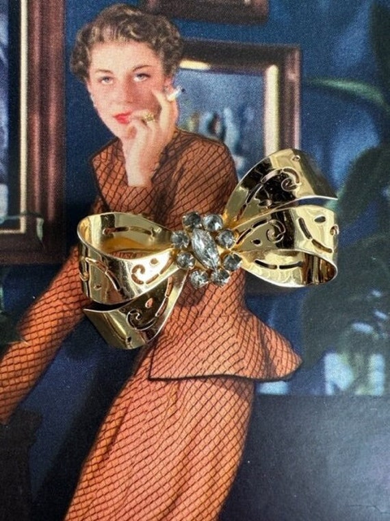 40s Coro Gold Bow Brooch with Rhinestones, Vintag… - image 1