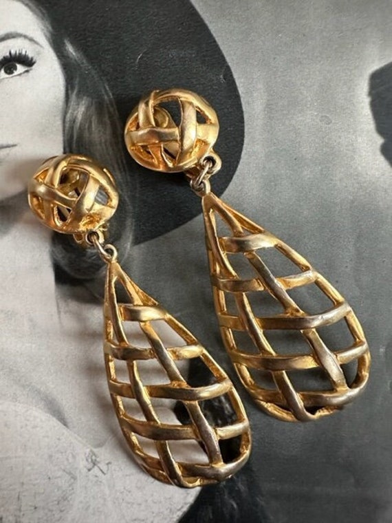 80s Open Basket Weave Dangle Earrings, 80s Mega T… - image 1