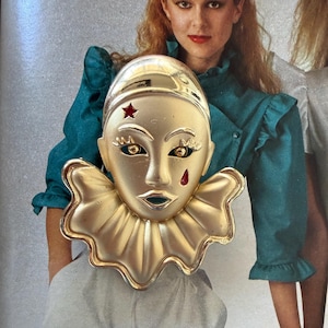Pierrot Brooch - Etsy
