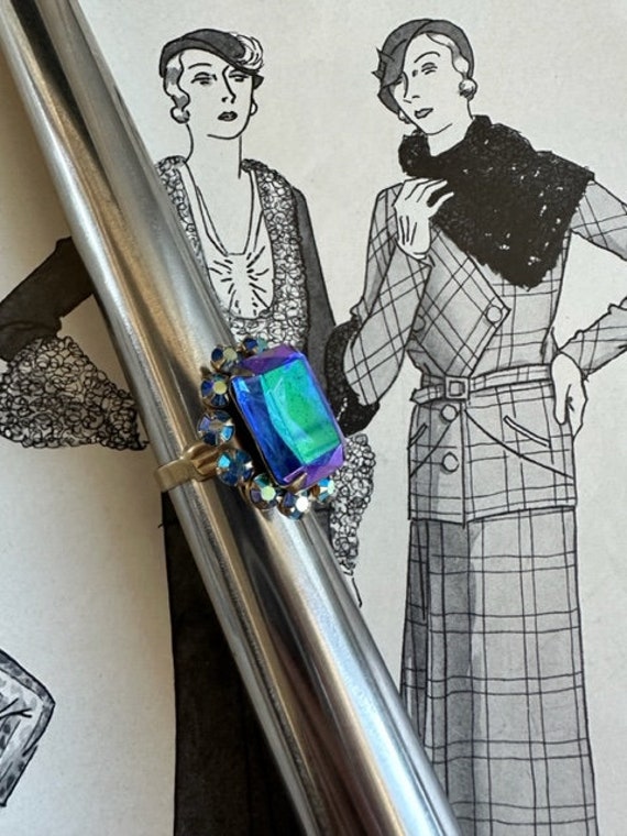 Costume statement ring Gem