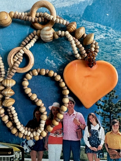 ネックレス・ペンダント [VINTAGE HOLLYWOOD] Heart Triple Beads Necklace il_fullxfull.3736763028_4xff.jpg